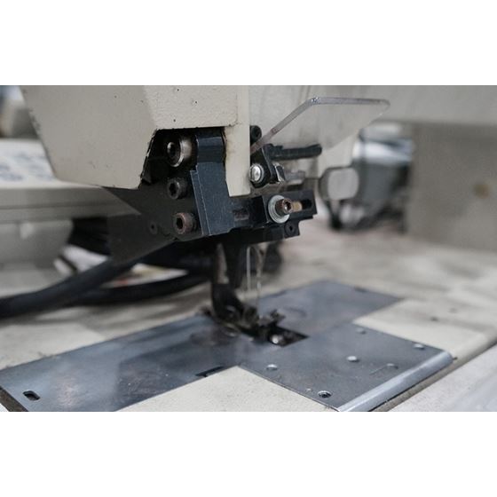 Twin Needle Lock Stitch, Industrial Sewing Machine