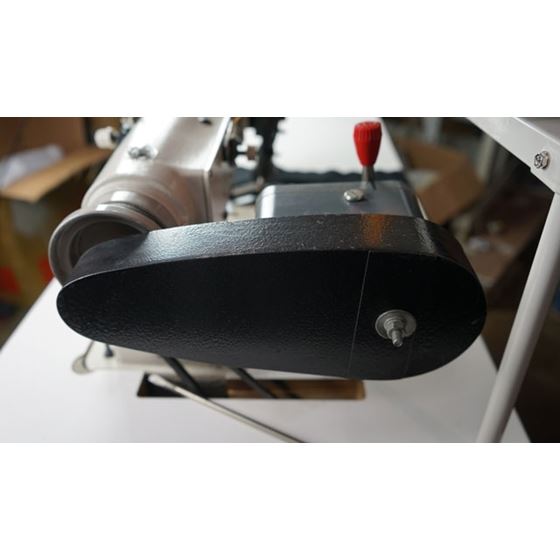 MH-481 Chain Stitch Industrial Sewing Machine 4